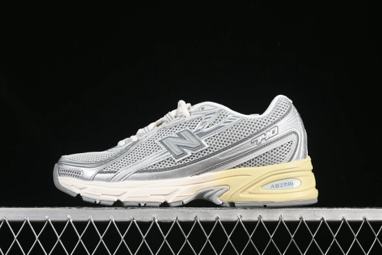 New Balance 740 Series Retro Dad Style Casual Running Shoes - U740AR2