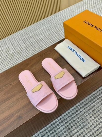 2025 Women Louis Vuitton Pink Leather Slippers LY00220