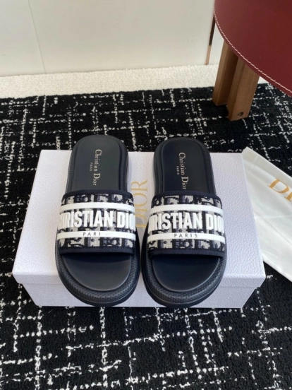 Dior Spring Summer 2025 Latest Ultra-Light Foam Sole Beach Sandals - KFY00260